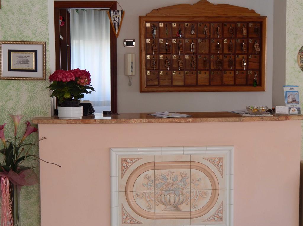 Hotel Vittoria Chianciano Terme Eksteriør billede